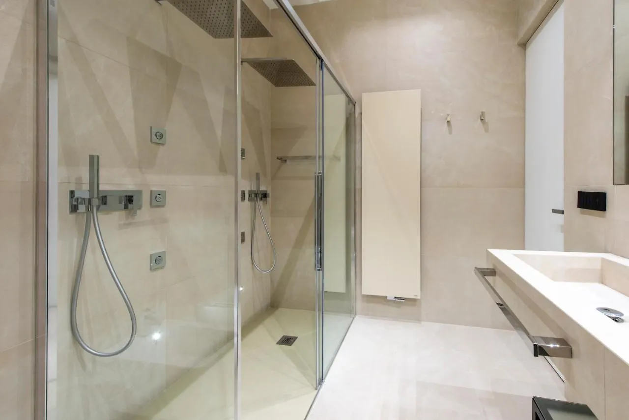Vivilo With Private Pool-Foresteria Appartamento Milano Italia