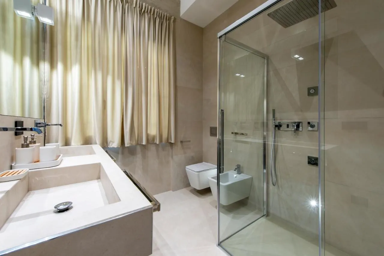 Vivilo With Private Pool-Foresteria Appartamento Milano Italia