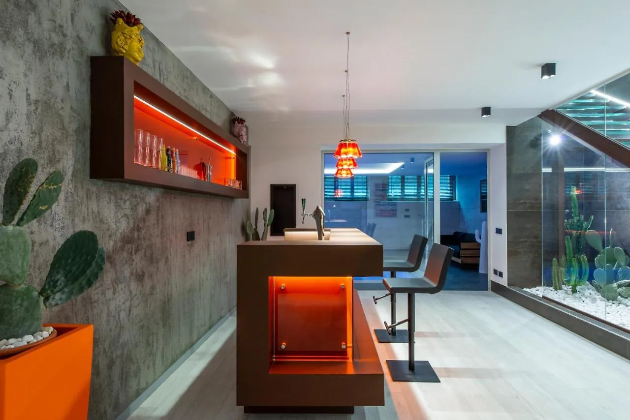 Vivilo With Private Pool-Foresteria Appartamento Milano