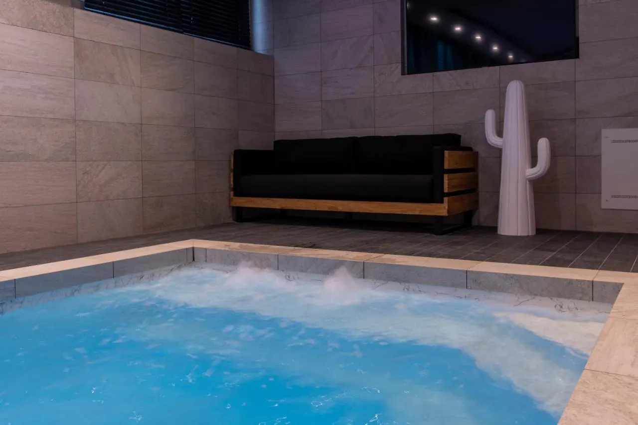 Vivilo With Private Pool-Foresteria Lägenhet Milano